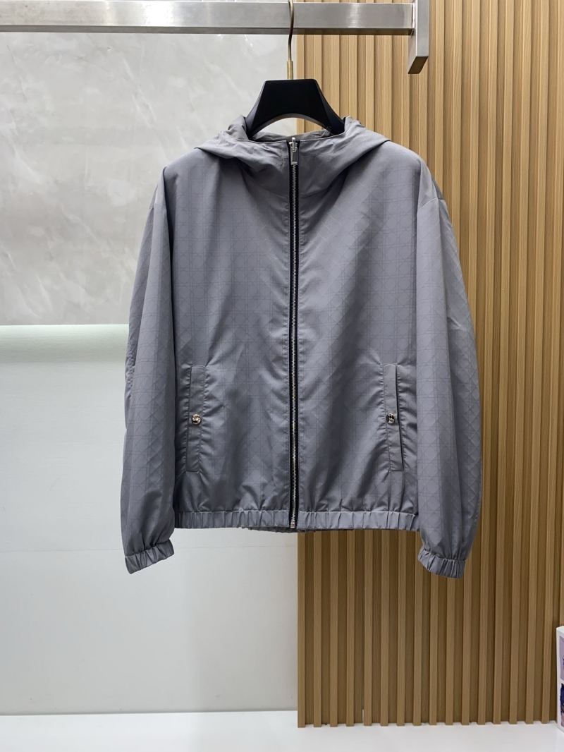 chr1st1an D10r outwear